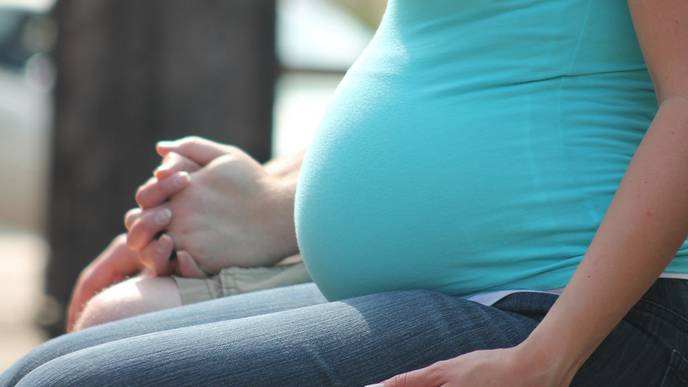 Early Indicators of Pregnancy Complications for Women with Lupus